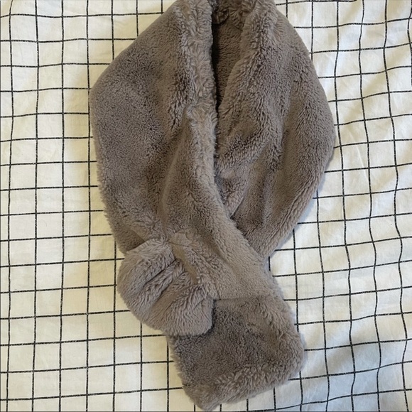 🗽 Acne Studios scarf - Picture 2 of 2